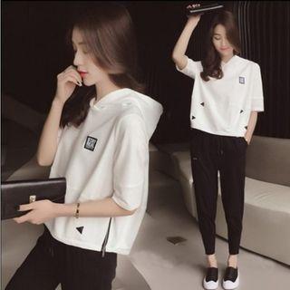 Set: Short-sleeve Hooded T-shirt + Sweatpants