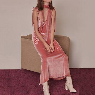 Set: Plain Spaghetti Strap Side Slit Maxi Dress + Neck Tie