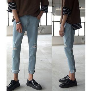 Distressed Cropped Washed Jeans