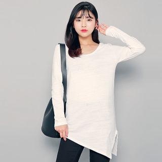 Slit-side Asymmetric-hem Top