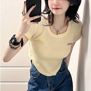 Short-sleeve Asymmetrical Cropped T-shirt / Side-slit Wide Leg Jeans