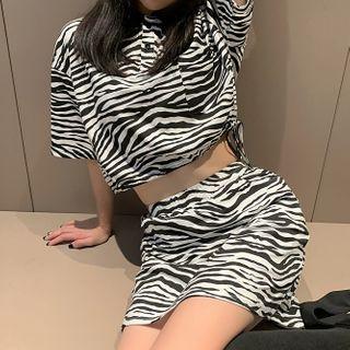 Set: Zebra Print Collared Short-sleeve T-shirt + Mini A-line Skirt T-shirt & Skirt - As Shown In Figure - One Size