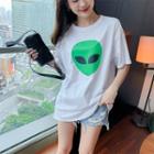 Elbow-sleeve Alien Print T-shirt White - One Size