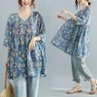 Short-sleeve V-neck Print Flowy Top Blue - One Size