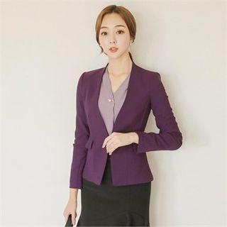 Collarless Flap-front Blazer