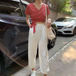 V-neck Cropped Short-sleeve T-shirt / Cropped Harem Pants