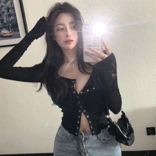 Snap-button Knit Top