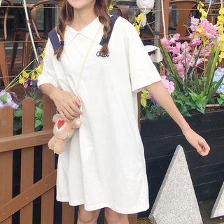 Short-sleeve Collared Boxy T-shirt