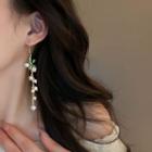 Flower Freshwater Pearl Alloy Dangle Earring 1 Pair - Hook Earrings - Green & Gold - One Size