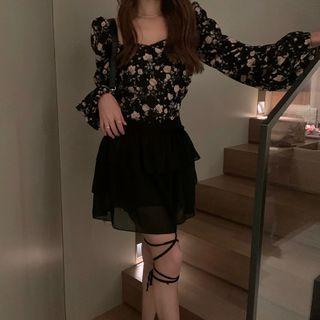 Square-neck Floral Chiffon Shirt / Plain Skirt