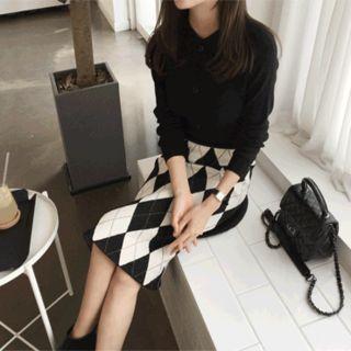 Set: Collared Knit Top + Argyle Knit Midi Skirt Black - One Size