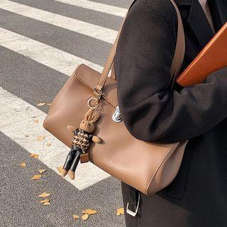Plain Shoulder Bag ( With Pendant )