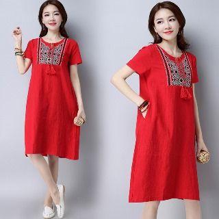 Short-sleeve Embroidery Shift Dress