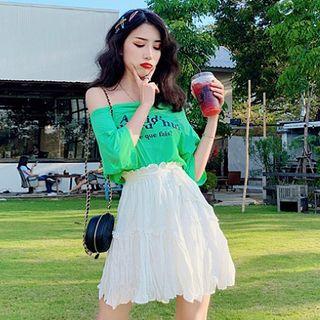 Short-sleeve T-shirt / Crinkled Mini Skirt