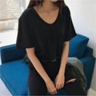 Short-sleeve Scoop-neck Plain T-shirt