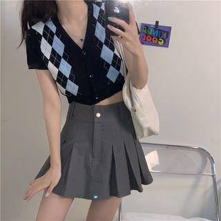 Short-sleeve Argyle Print Knit Top / Pleated A-line Skirt
