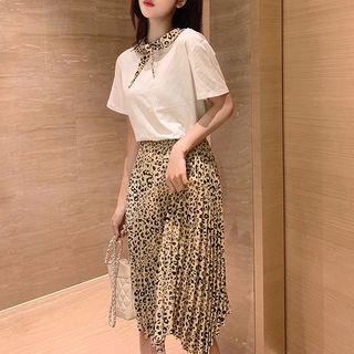 Set: Short-sleeve Collared Top + Leopard Print Accordion Pleat Skirt