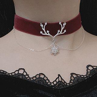 Deer Horn Snowflake / Faux Pearl Pendant Layered Velvet Choker