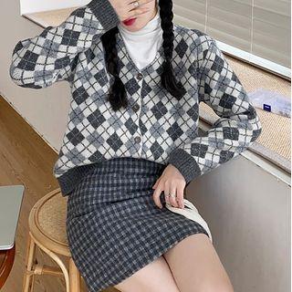 Argyle V-neck Cropped Knit Cardigan