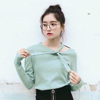 Long-sleeve Tie-neck Slit Side Top