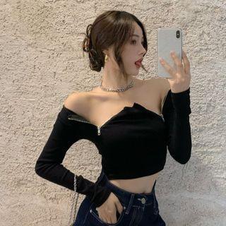 Off-shoulder Zip Detail Cropped T-shirt