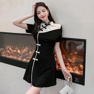 Set: Short-sleeve Frog Buttoned Two-tone A-line Dress + Shorts