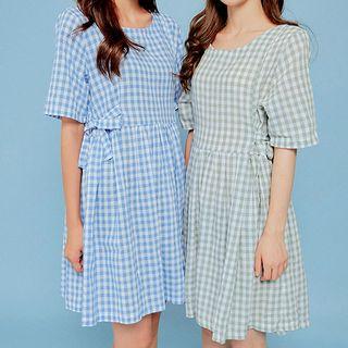 Short-sleeve Tie-waist Gingham A-line Dress