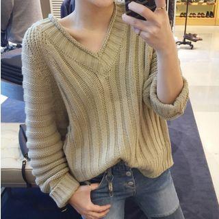 Ribbed Knit V-neck Sweater
