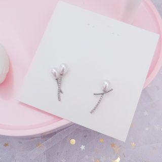 Pearl Non-matching Earring