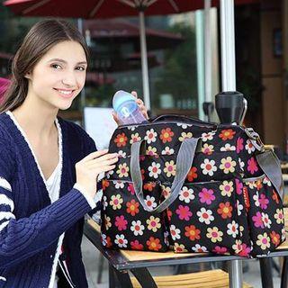 Pockets Patterned Carryall Bag With Pouch