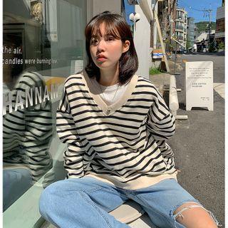 V-neck Stripe Oversize Sweatshirt