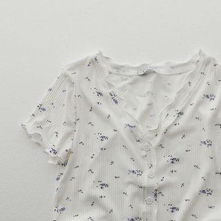 V-neck Floral Ruffle Cropped Top