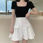 Short-sleeve Square-neck T-shirt / Wide-leg Shorts