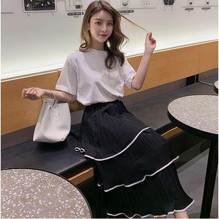 Short-sleeve Lettering T-shirt / Tiered Midi Chiffon Skirt