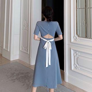 Short-sleeve Square Neck Open Back Dress