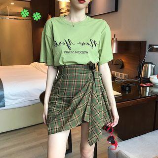 Short-sleeve Lettering Tee / Asymmetric Plaid Skirt