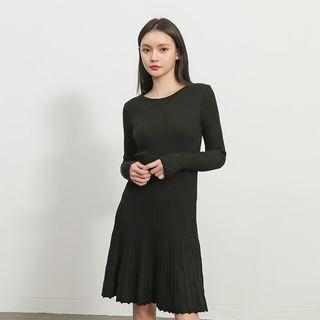 Round-neck Flared Midi Rib-knit Dress