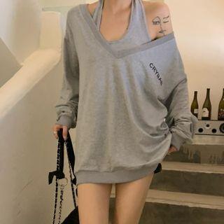 Set: Halter-neck Crop Top + V-neck Sweatshirt