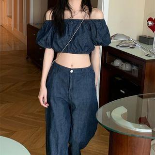 Short-sleeve Cold Shoulder Top / Wide Leg Jeans