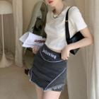 Short-sleeve Open-back Cropped T-shirt / Lettering Denim Mini Pencil Skirt