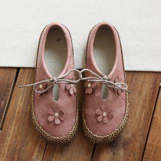 Flower Applique Lace-up Shoes