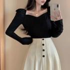 Puff-sleeve T-shirt / Midi A-line Skirt