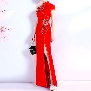 Short-sleeve Floral Embroidered Keyhole Maxi Qipao