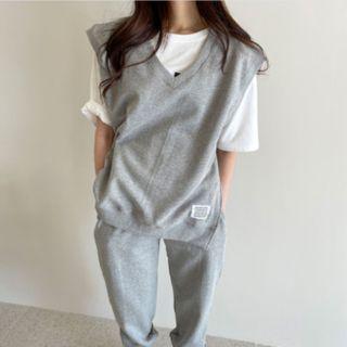 Set: V-neck Vest + High Waist Sweatpants