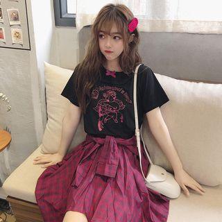 Printed Shirt-sleeve T-shirt / Plaid A-line Skirt