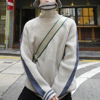 Contrast-trim Turtleneck Knit Sweater