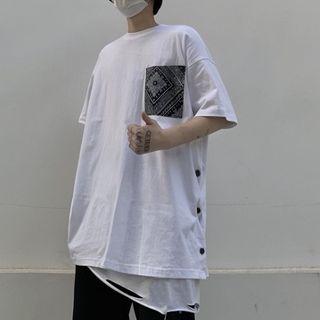 Short-sleeve Paisley Pocket Slit T-shirt