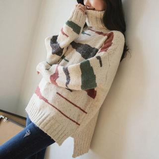 Turtle-neck Dip-back Pattern Sweater