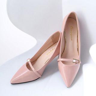 Low-heel Pointy-toe Buckle Pumps