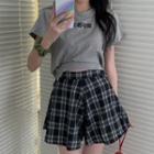 Short-sleeve Chinese Print T-shirt / Plaid Wide Leg Shorts